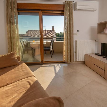 Apartments Oliva Премантура Екстериор снимка