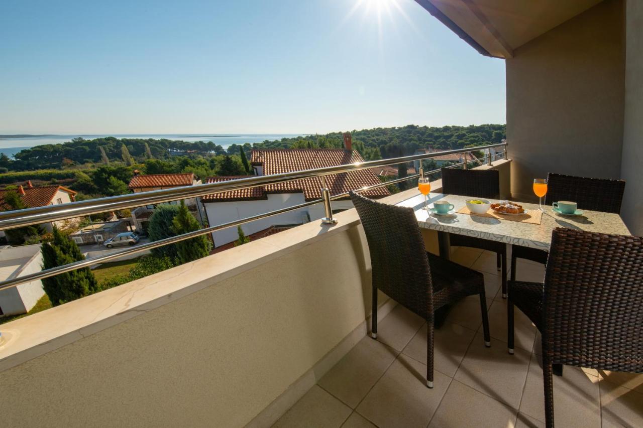 Apartments Oliva Премантура Екстериор снимка