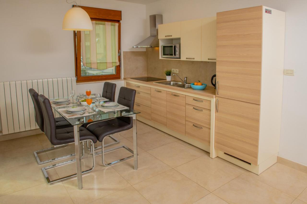 Apartments Oliva Премантура Екстериор снимка