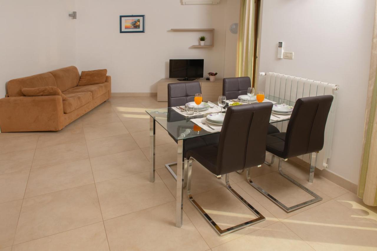 Apartments Oliva Премантура Екстериор снимка
