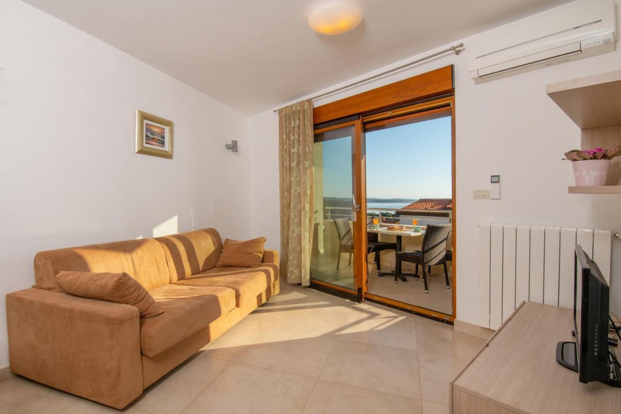 Apartments Oliva Премантура Екстериор снимка
