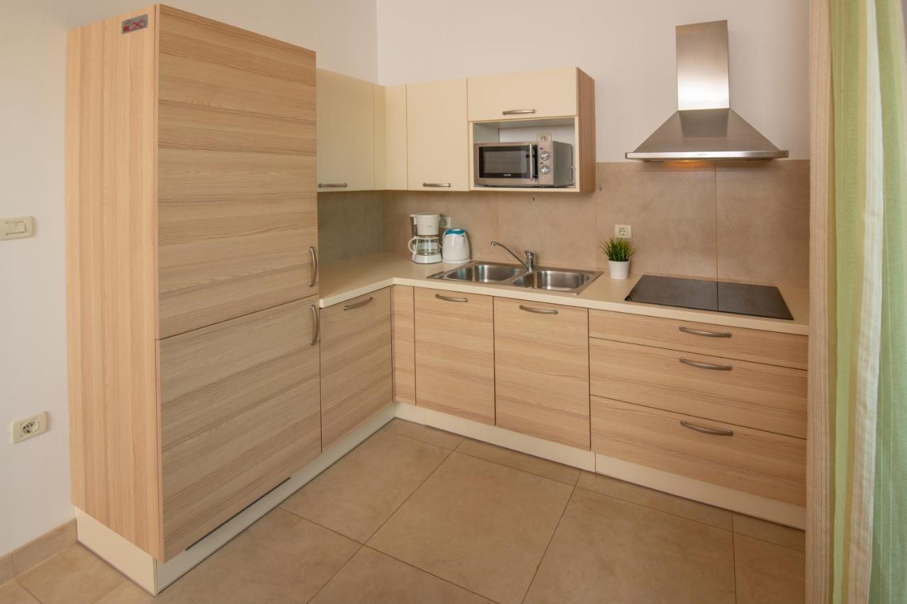 Apartments Oliva Премантура Екстериор снимка