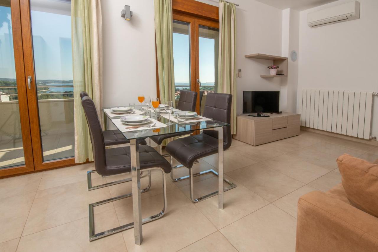 Apartments Oliva Премантура Екстериор снимка